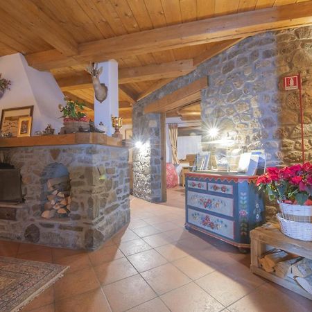Hotel Rascard Valtournenche Bagian luar foto