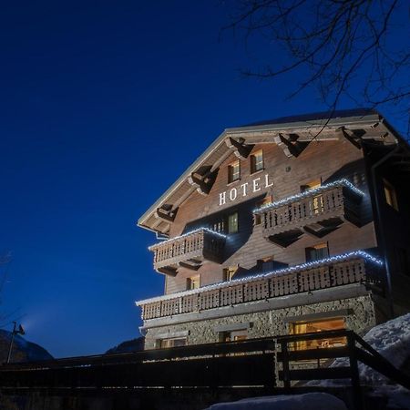 Hotel Rascard Valtournenche Bagian luar foto