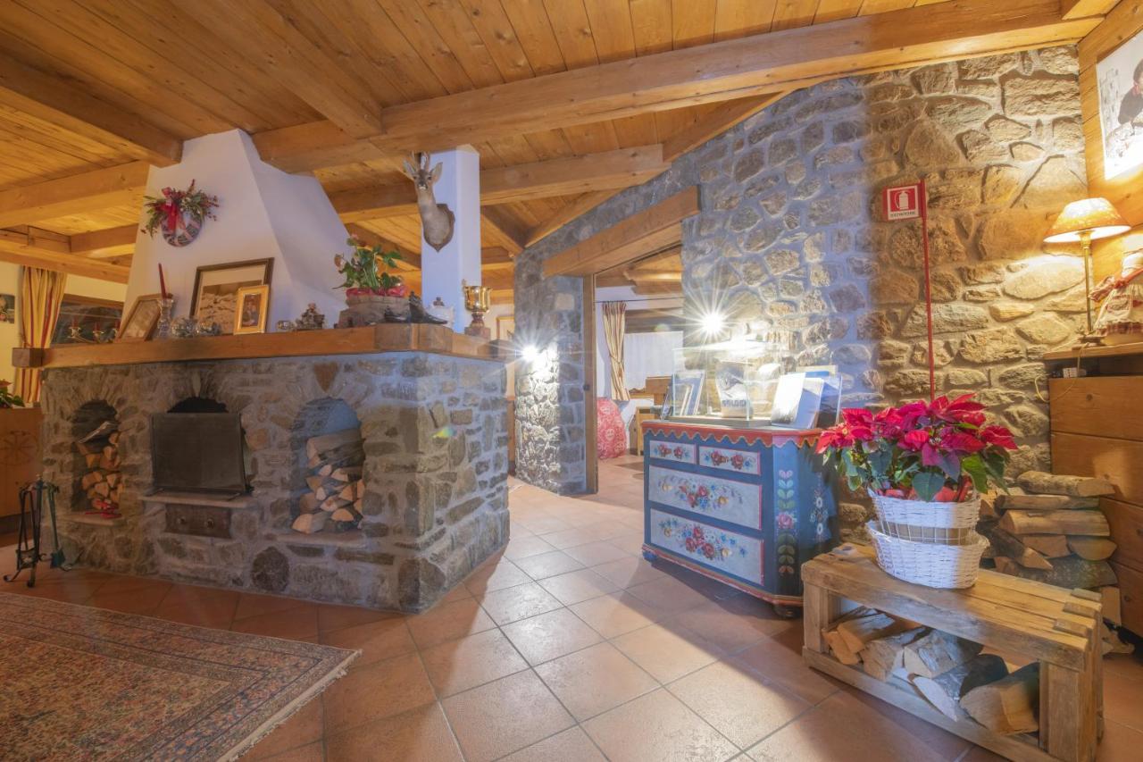 Hotel Rascard Valtournenche Bagian luar foto