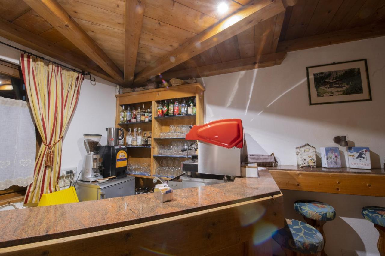 Hotel Rascard Valtournenche Bagian luar foto