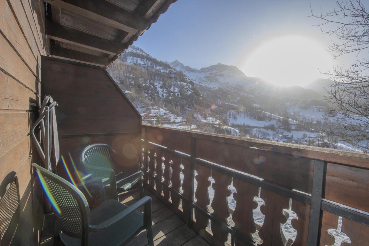 Hotel Rascard Valtournenche Bagian luar foto