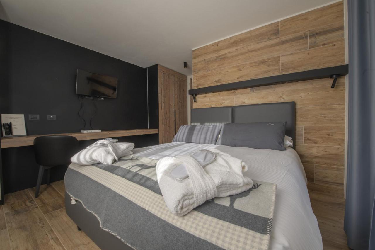 Hotel Rascard Valtournenche Bagian luar foto