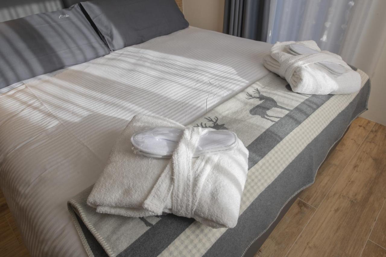 Hotel Rascard Valtournenche Bagian luar foto